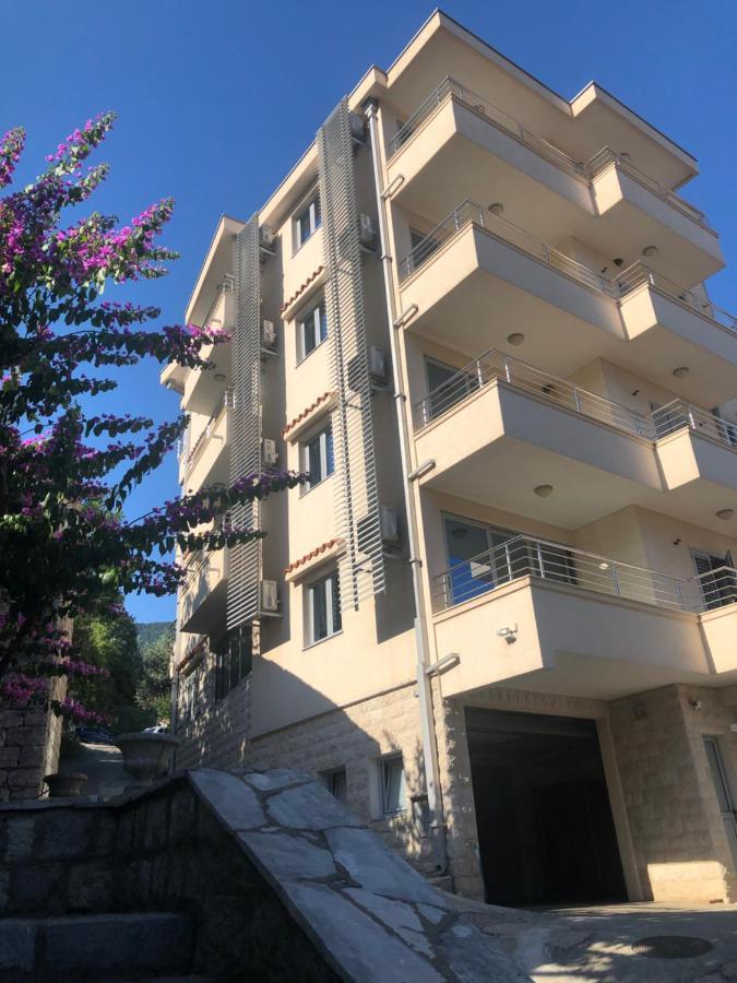 Apartments Rafailovic Ljubo 라파일로비치 외부 사진