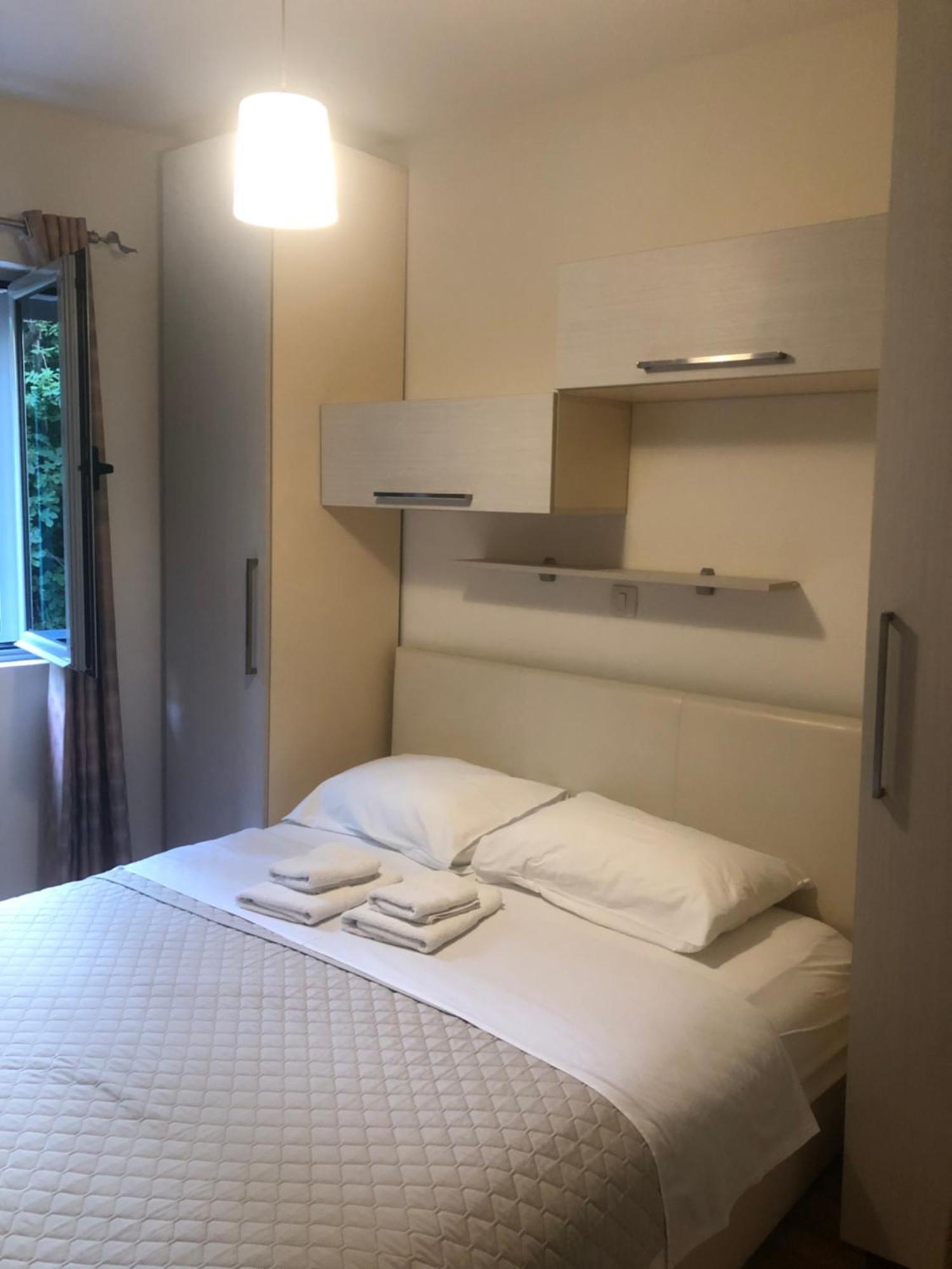 Apartments Rafailovic Ljubo 라파일로비치 외부 사진
