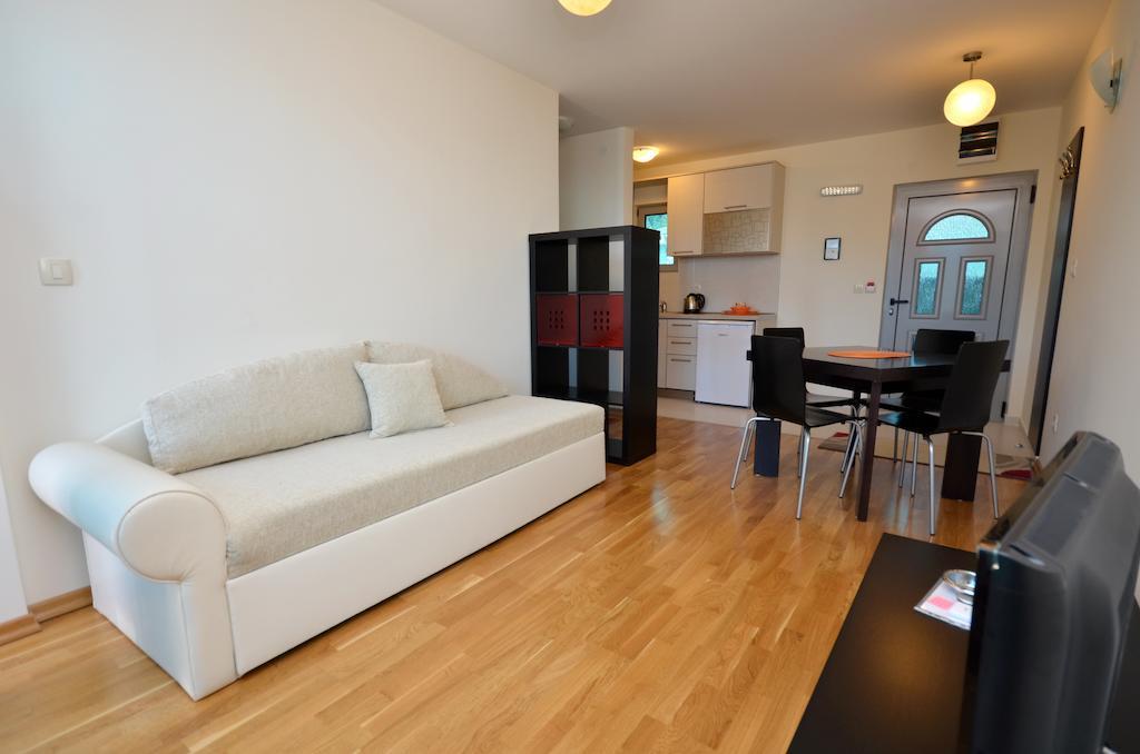 Apartments Rafailovic Ljubo 라파일로비치 외부 사진